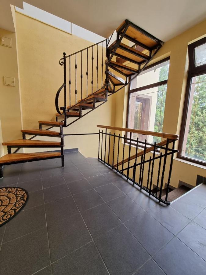 Apartmán Casa Romana Ploieşti Exteriér fotografie
